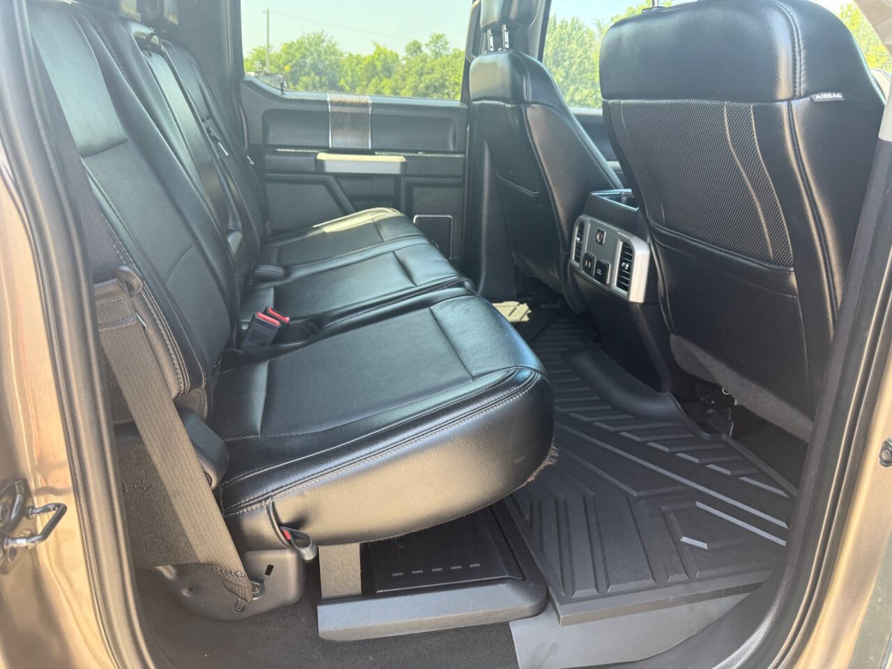 Used 2019 Ford F350 Lariat w/ Lariat Value Package AWD/4WD image 37