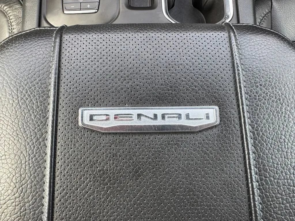 Used 2024 GMC Sierra 3500 Denali w/ Denali Reserve Package AWD/4WD image 32