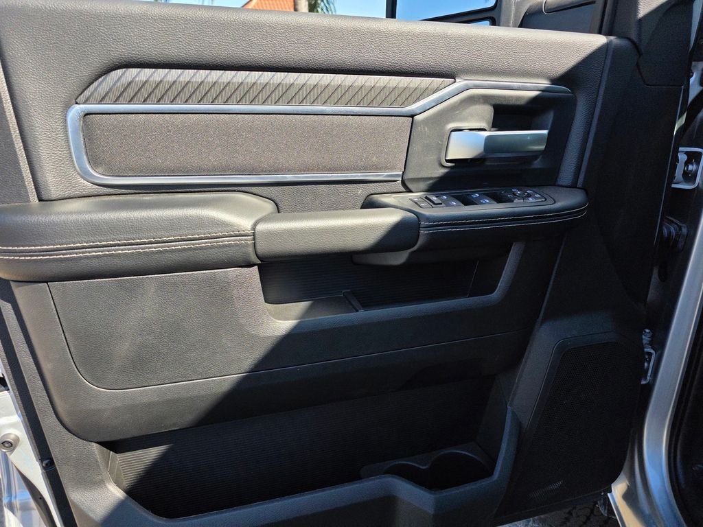 New 2026 RAM 2500 Big Horn AWD/4WD image 8