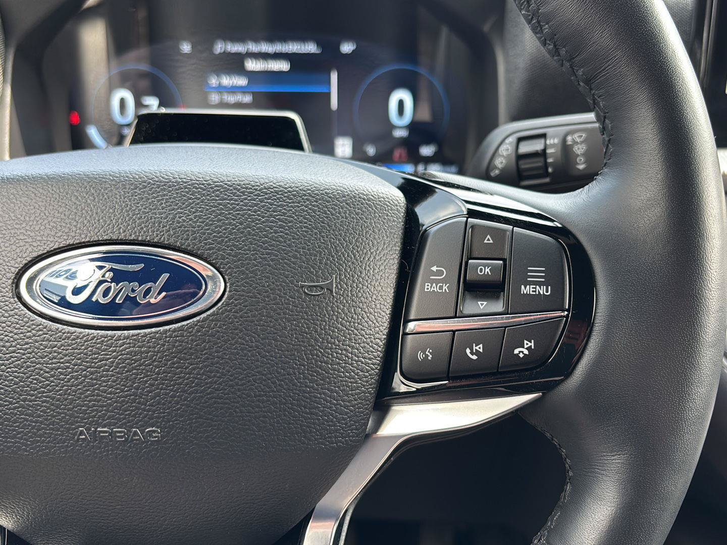 Used 2026 Ford Explorer Platinum AWD/4WD image 20