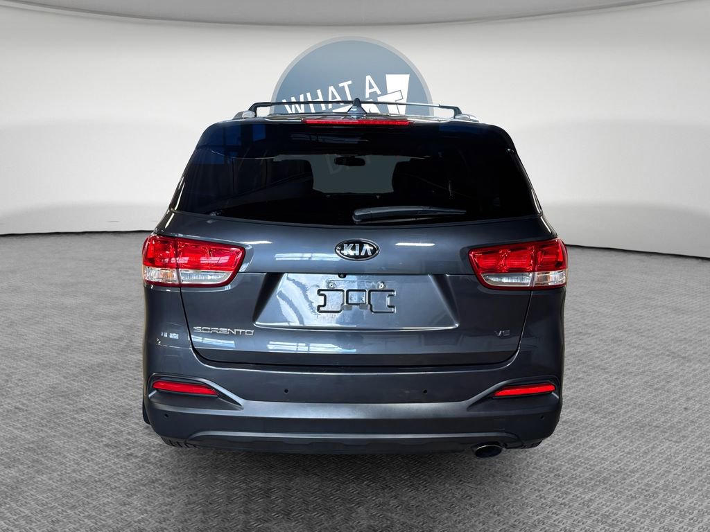 Used 2016 Kia Sorento LX w/ LX Convenience Package image 5