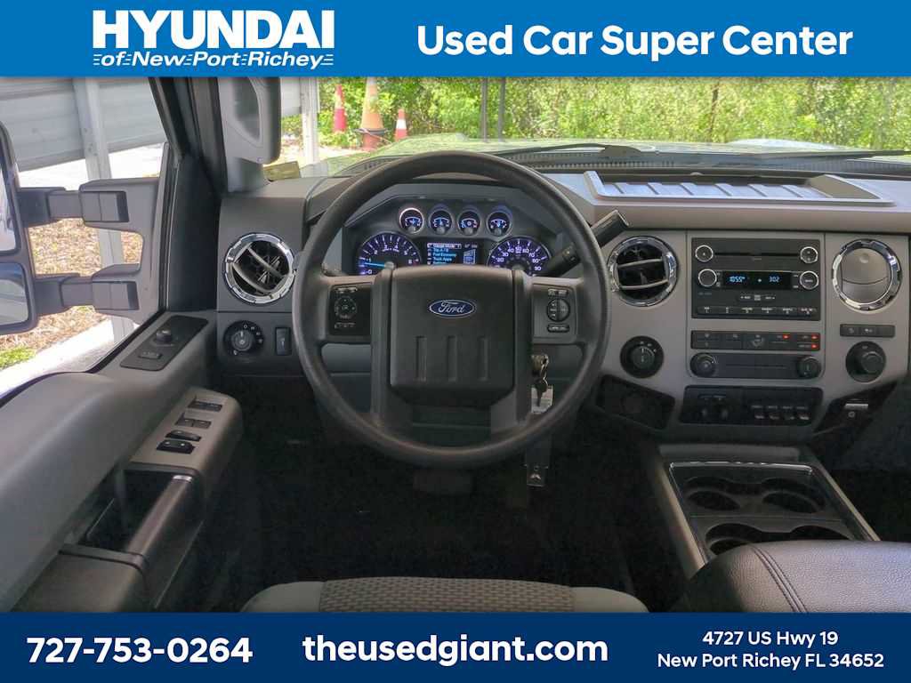 Used 2016 Ford F250 XLT w/ XLT Premium Package AWD/4WD image 16
