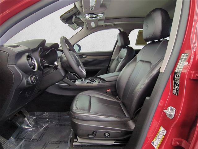 Used 2018 Alfa Romeo Stelvio Ti AWD/4WD image 17