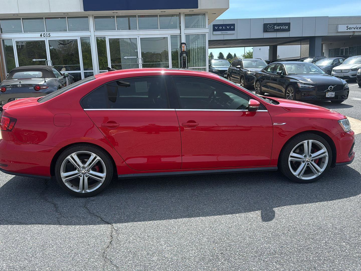 Used 2017 Volkswagen Jetta GLI FWD image 6