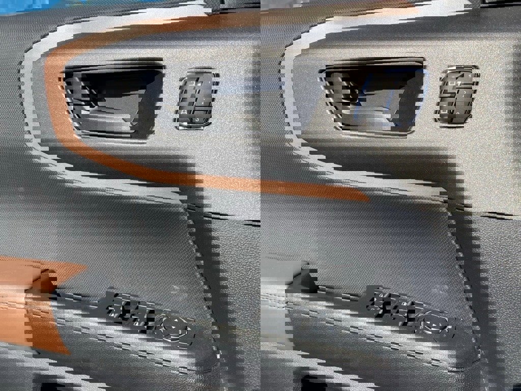 Used 2025 Ford Bronco Sport Outer Banks image 12