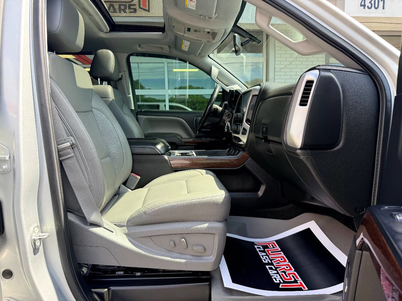 Used 2016 GMC Sierra 2500 SLT w/ Duramax Plus Package AWD/4WD image 41