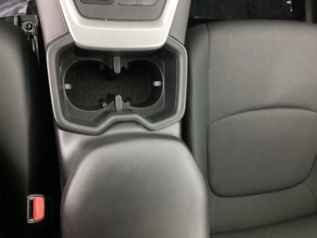 Used 2025 Toyota RAV4 XLE AWD/4WD image 21