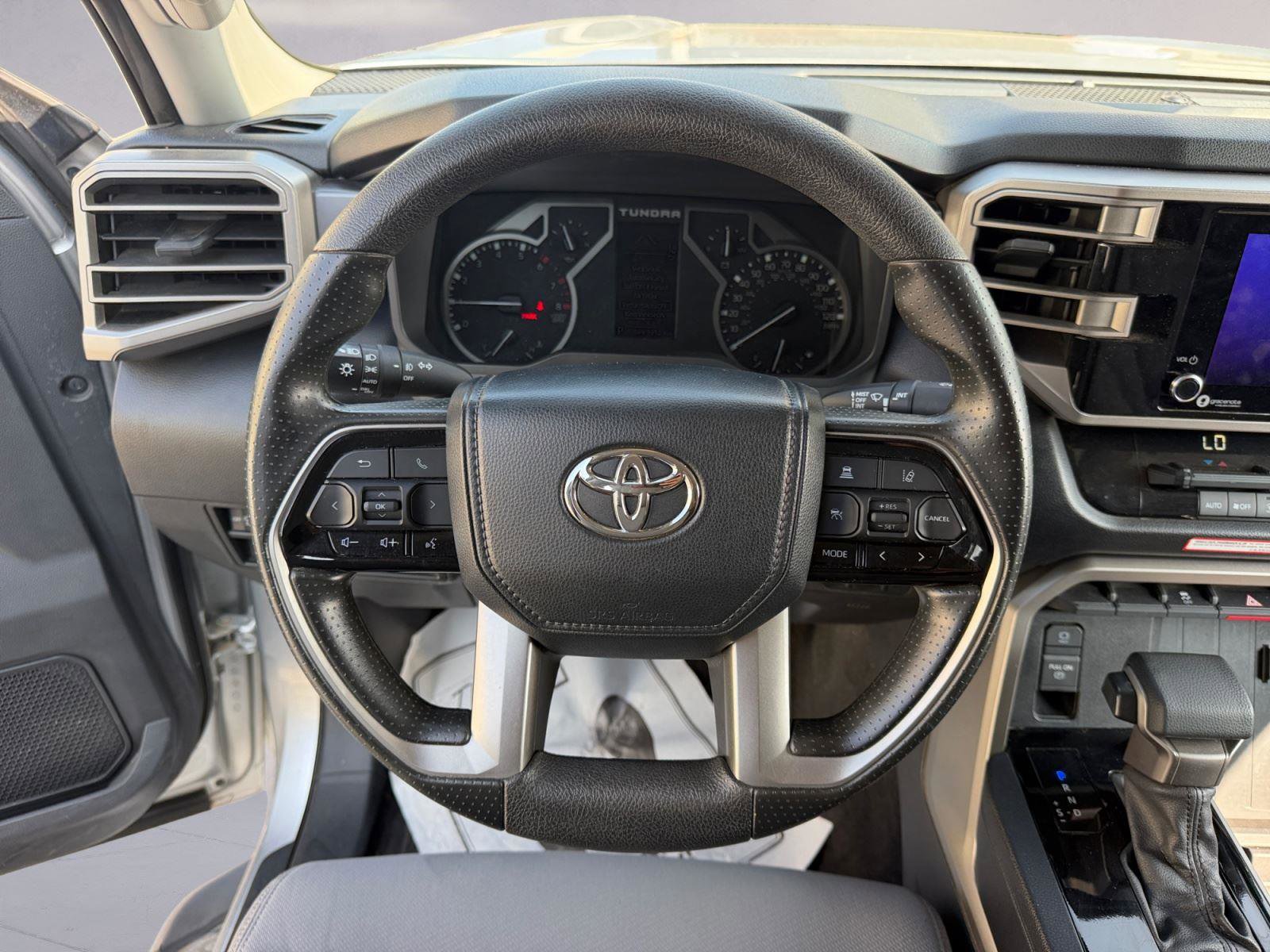 Used 2022 Toyota Tundra SR5 AWD/4WD image 12