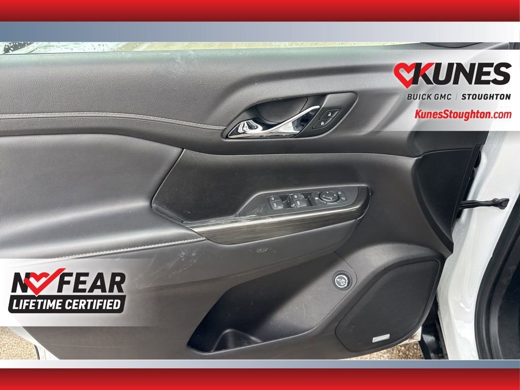 Used 2023 GMC Acadia SLT image 19