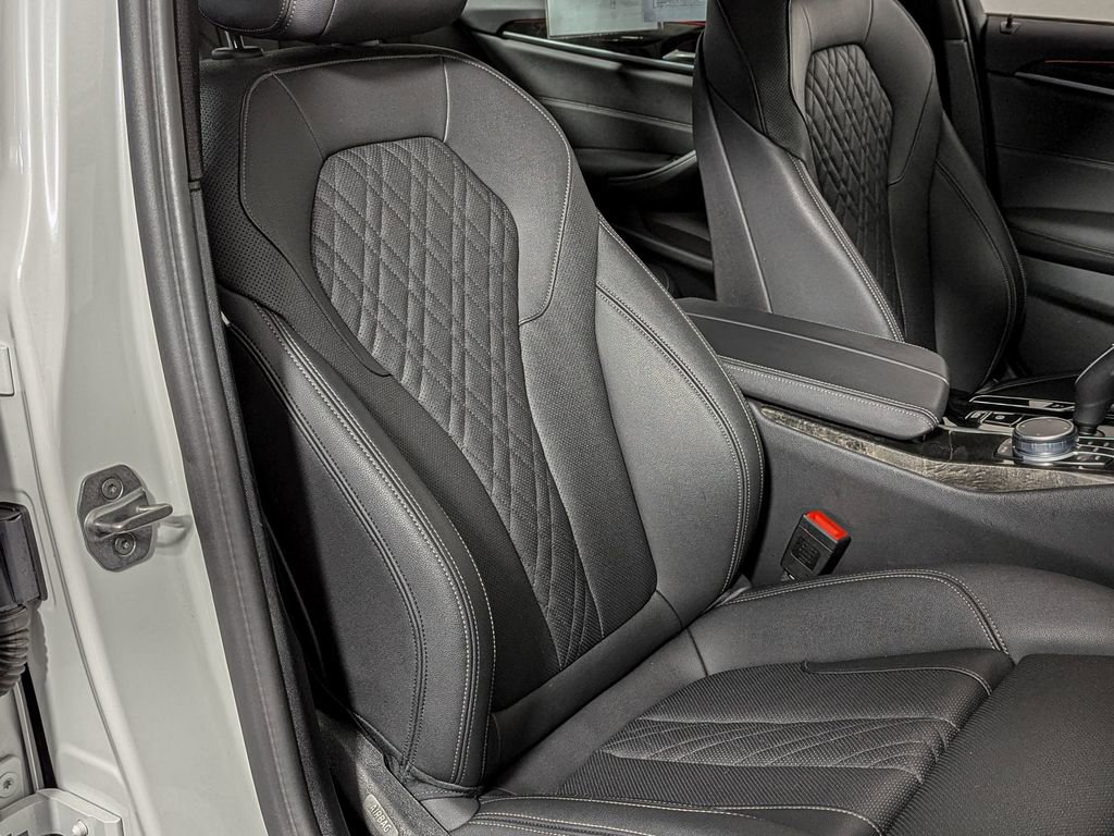 Used 2021 BMW 530i xDrive w/ Convenience Package image 25