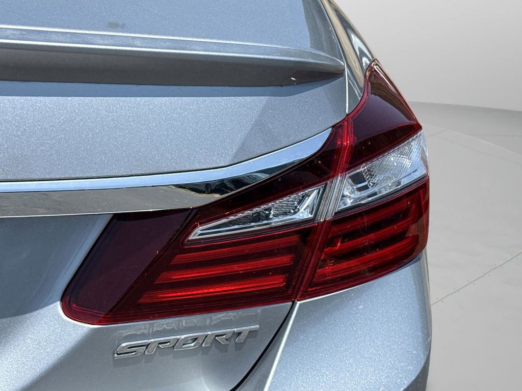 Used 2016 Honda Accord Sport image 44