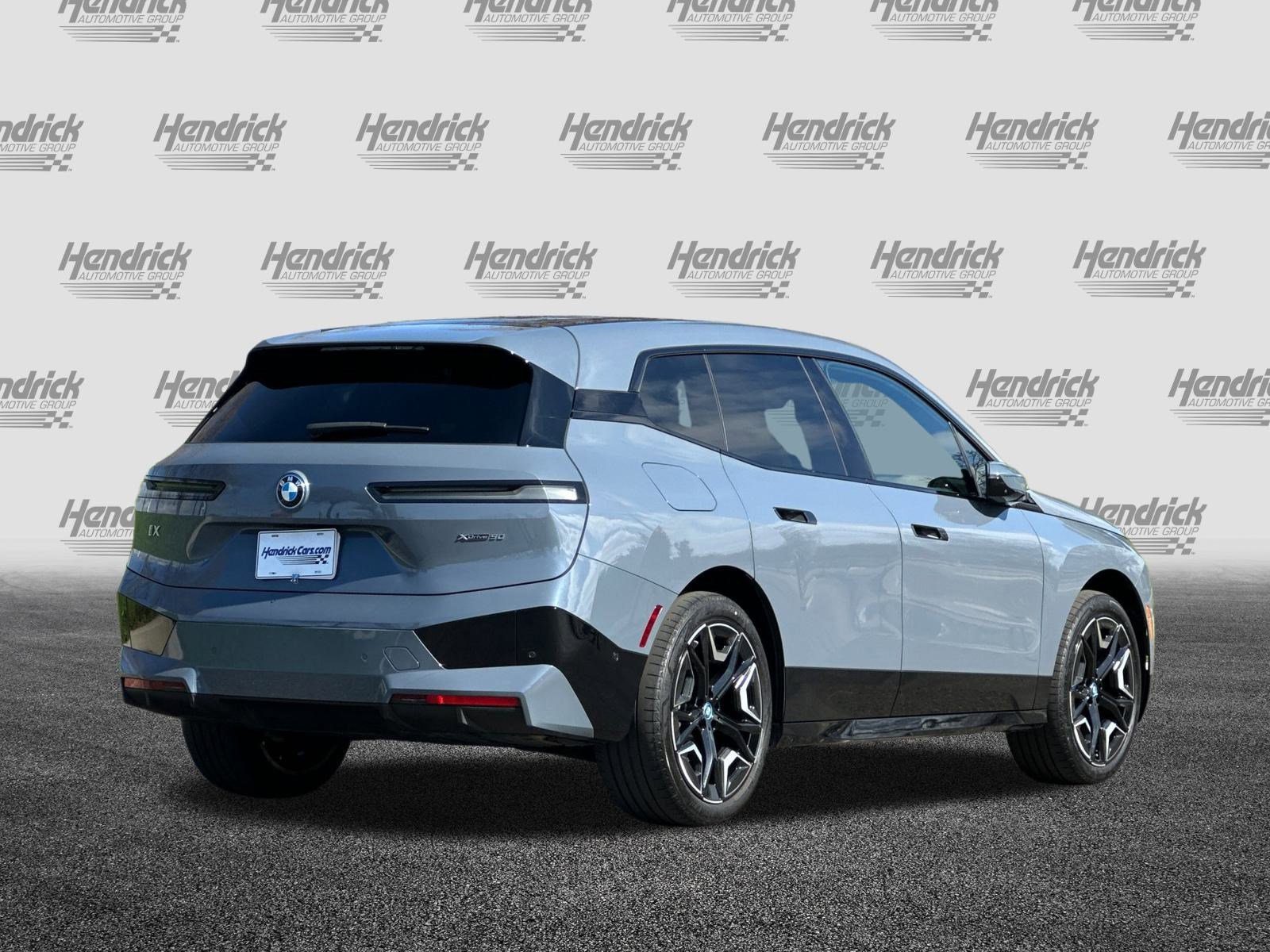 Used 2025 BMW iX xDrive50 image 5