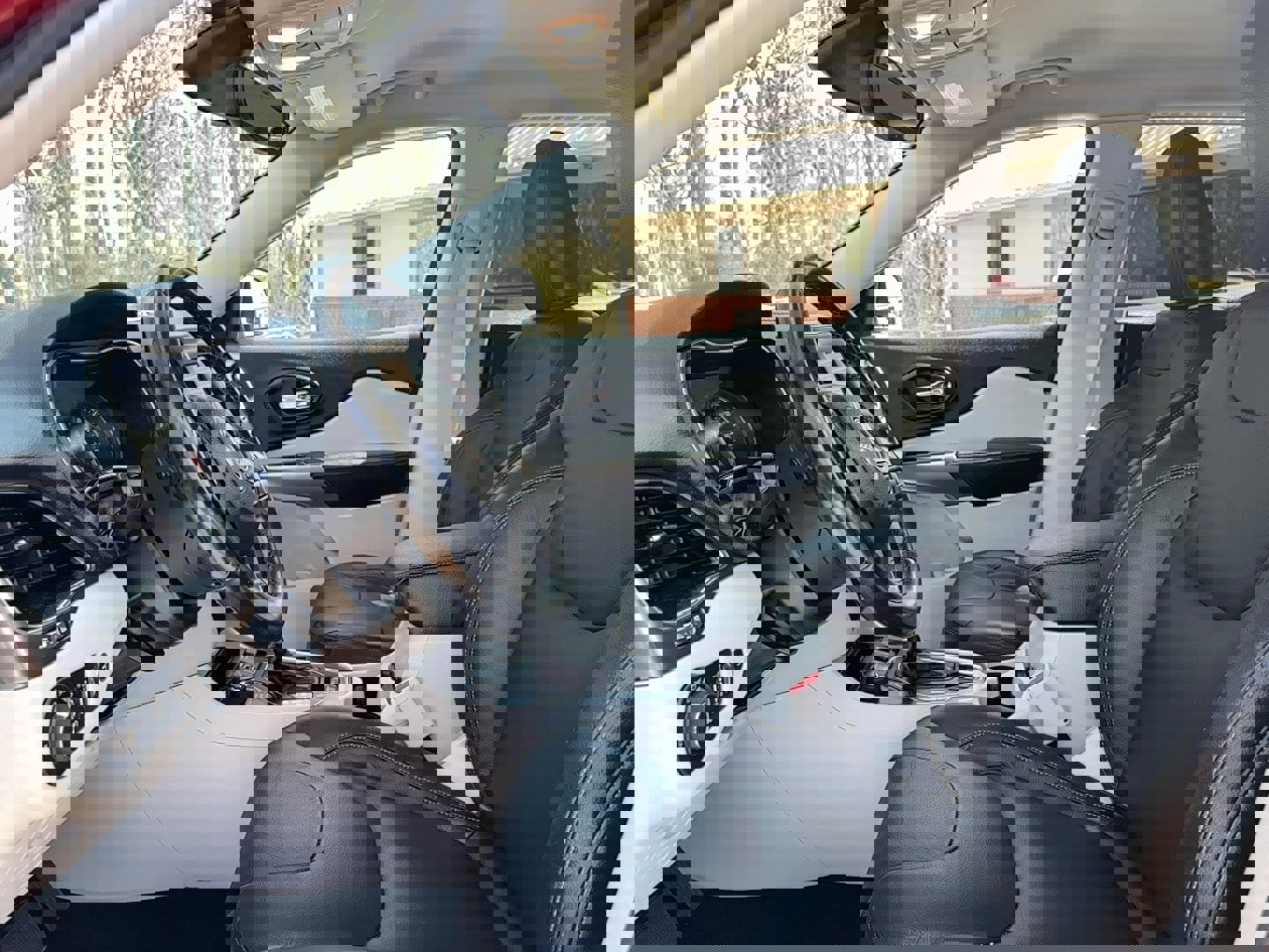 Used 2020 Jeep Cherokee Latitude Lux w/ Comfort/Convenience Group image 21