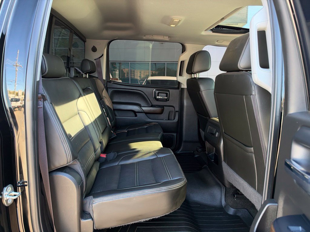 Used 2017 GMC Sierra 2500 Denali w/ Duramax Plus Package AWD/4WD image 24