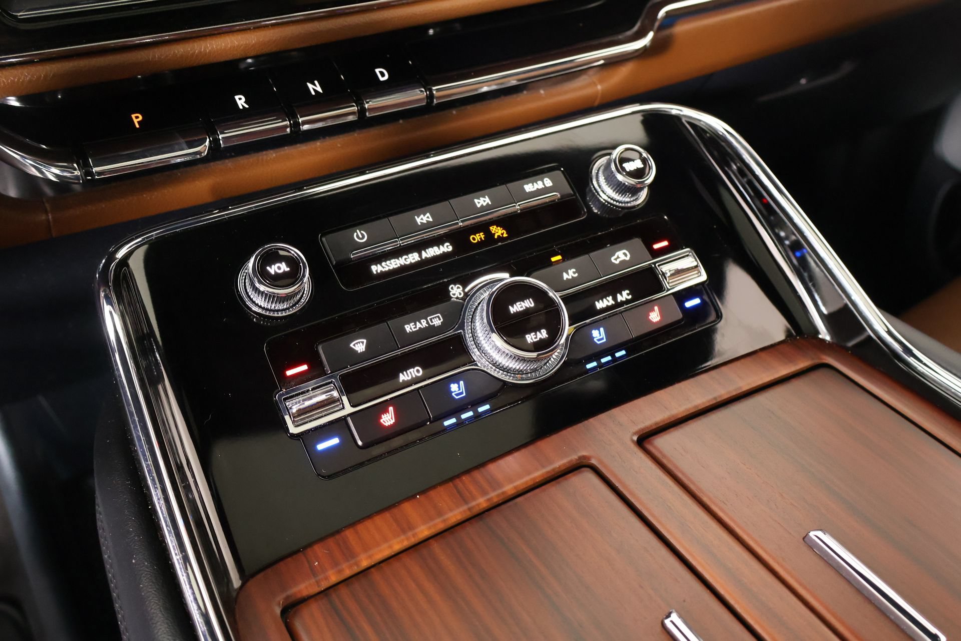 Used 2023 Lincoln Navigator Reserve AWD/4WD image 8