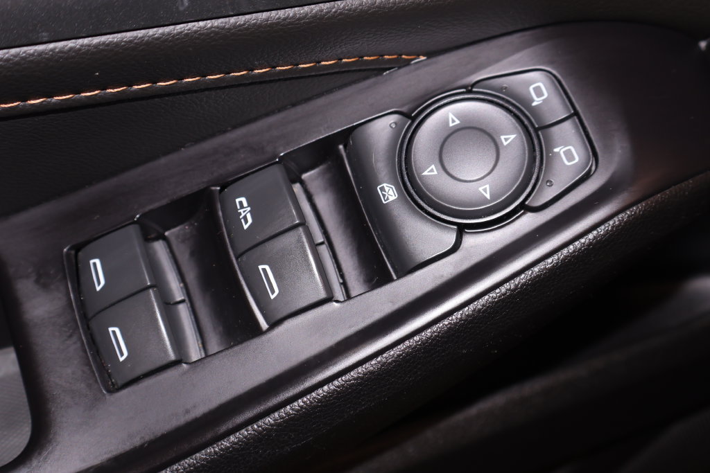 Used 2020 Chevrolet Traverse LT w/ LPO, Floor Liner Package AWD/4WD image 12