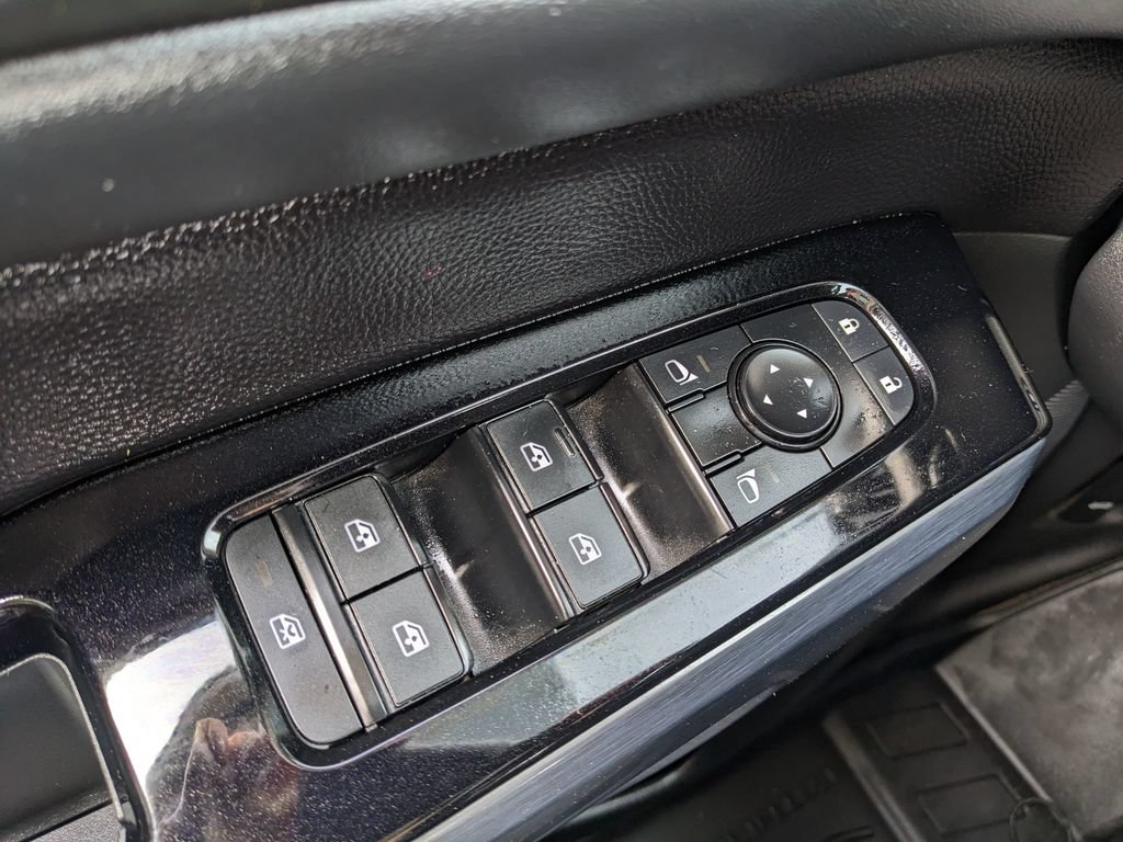 Used 2024 Nissan Pathfinder SL w/ SL Premium Package FWD image 55