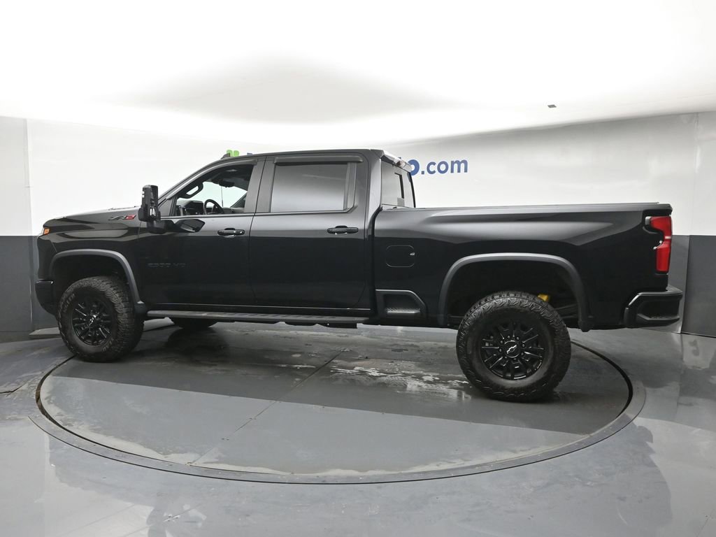 Used 2024 Chevrolet Silverado 2500 ZR2 w/ Technology Package AWD/4WD image 22