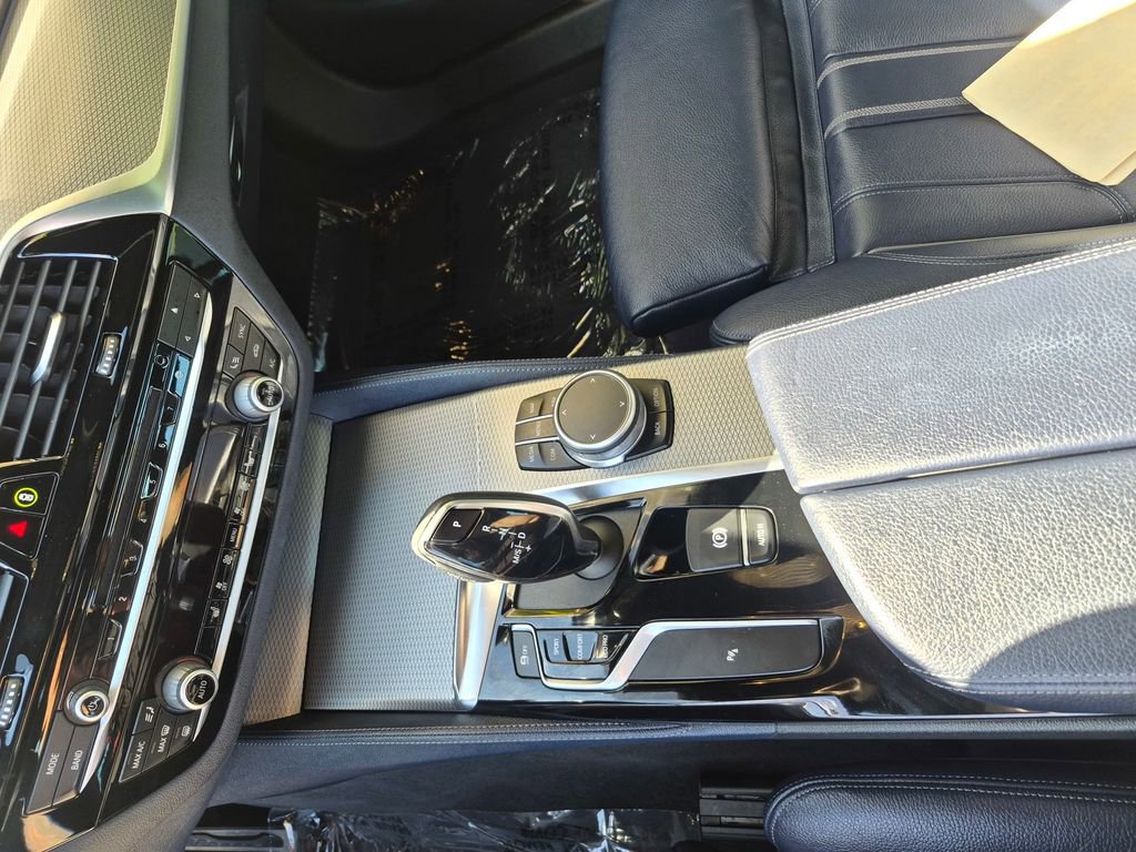 Used 2019 BMW 540i w/ M Sport Package RWD image 16