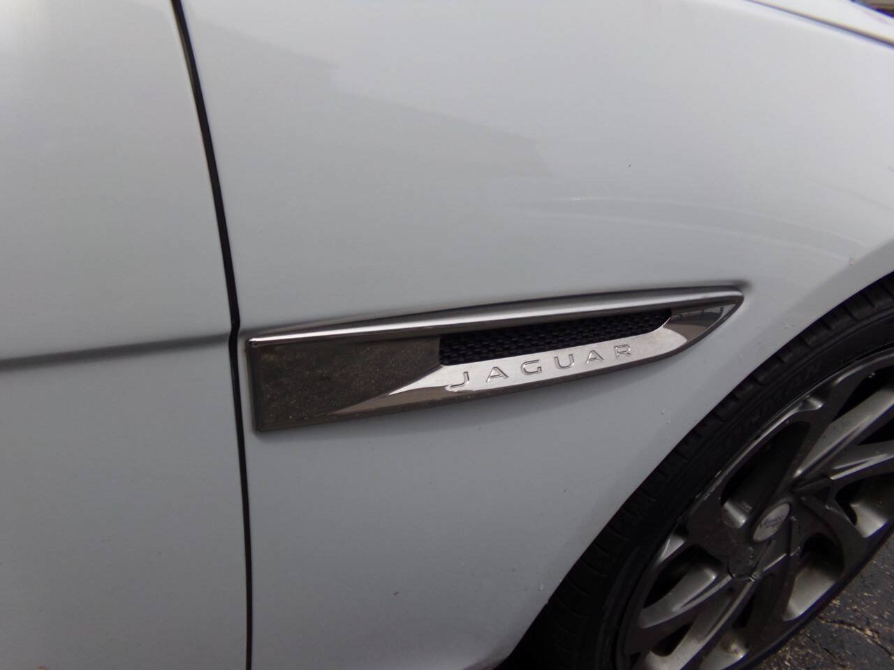 Used 2016 Jaguar XF Premium RWD image 33