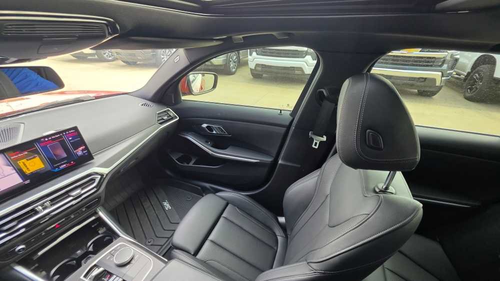 Used 2023 BMW 330i xDrive Sedan w/ Premium Package AWD/4WD image 19