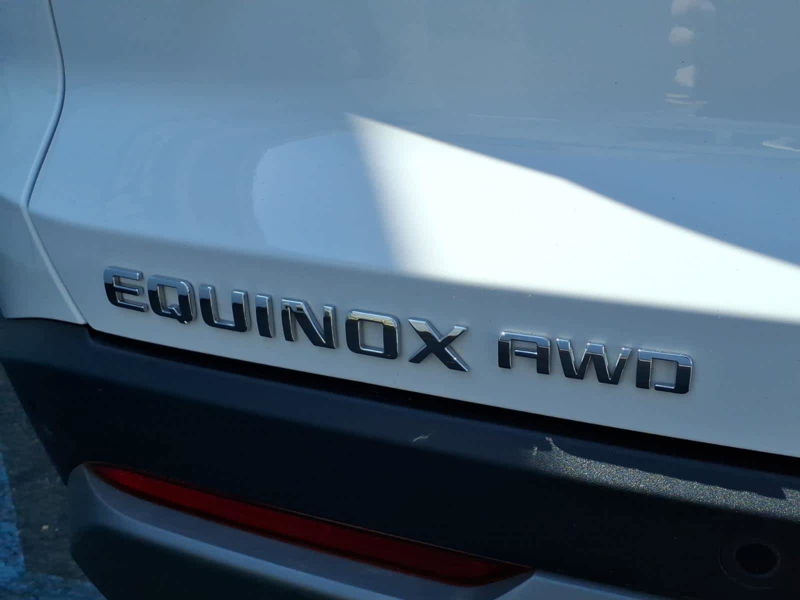 Used 2026 Chevrolet Equinox LT AWD/4WD image 18