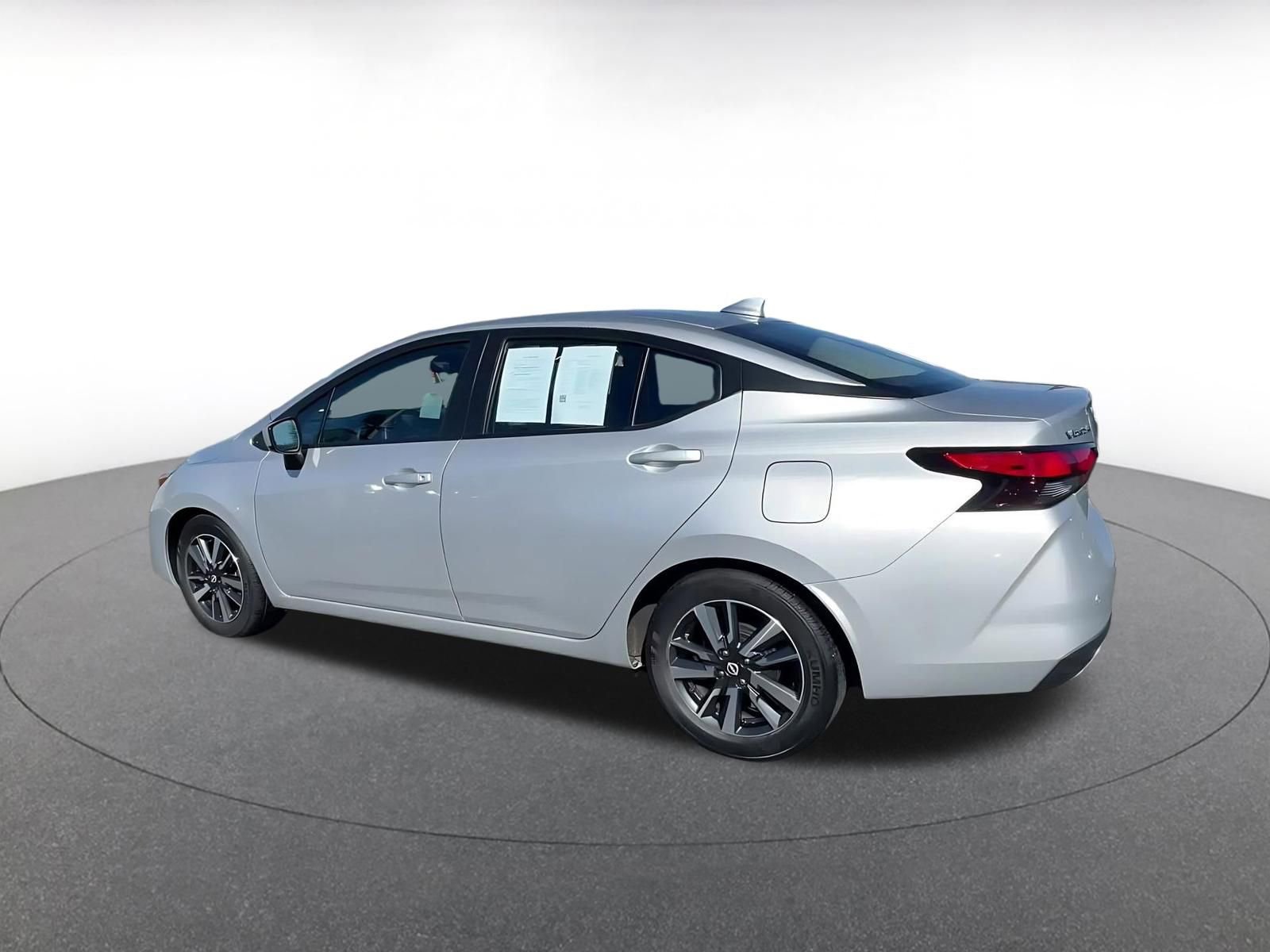 Used 2025 Nissan Versa SV image 10