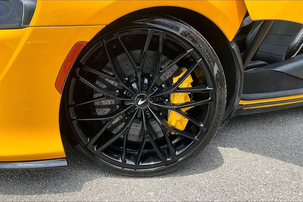 Used 2023 McLaren GT RWD image 9