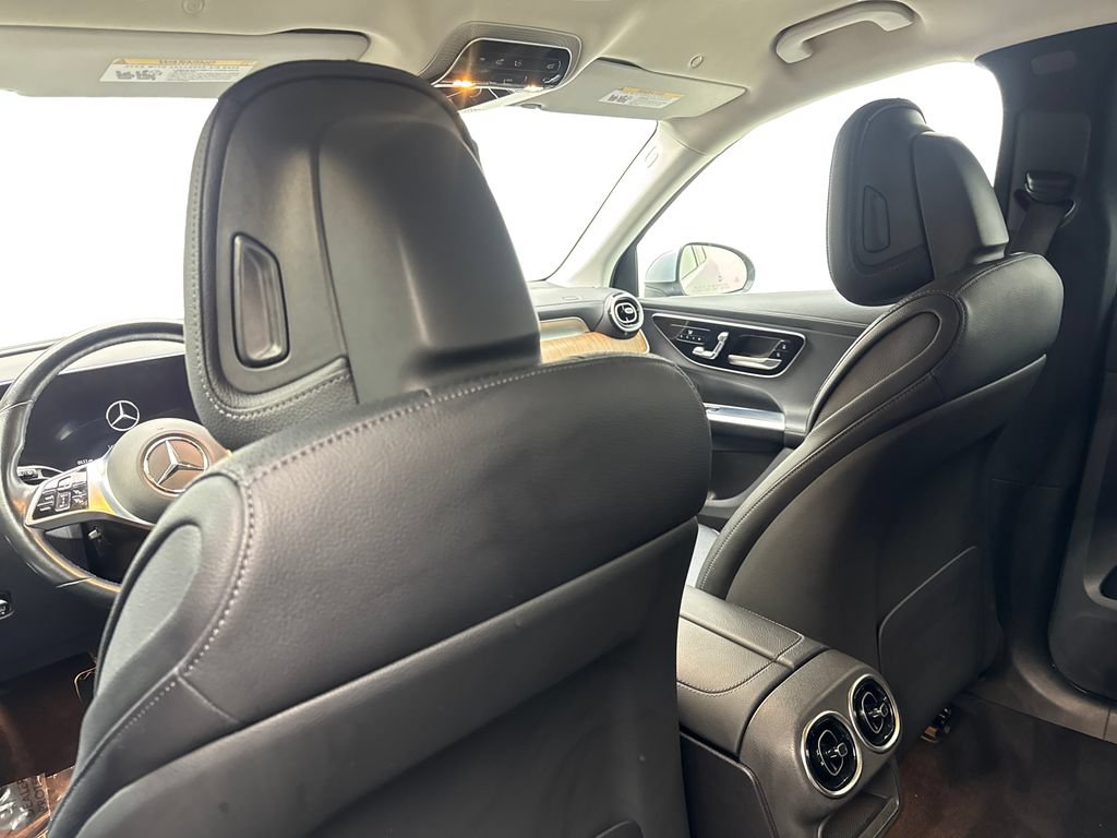 Used 2023 Mercedes-Benz GLC 300 4MATIC image 34