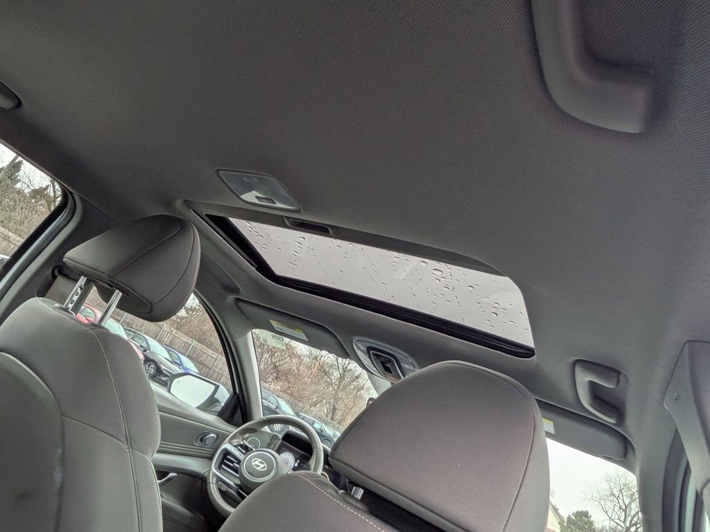 Used 2025 Hyundai Elantra SEL FWD image 24