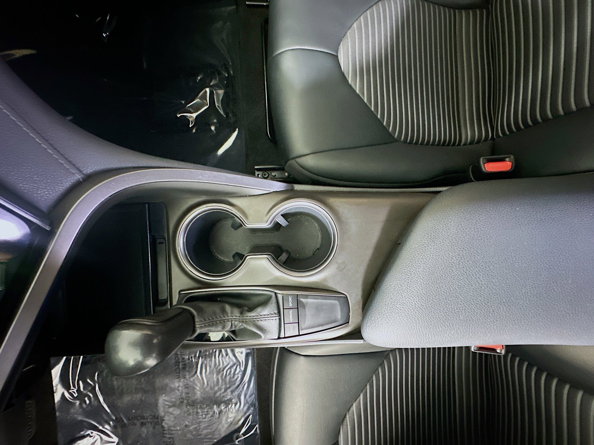 Used 2022 Toyota Camry SE image 21