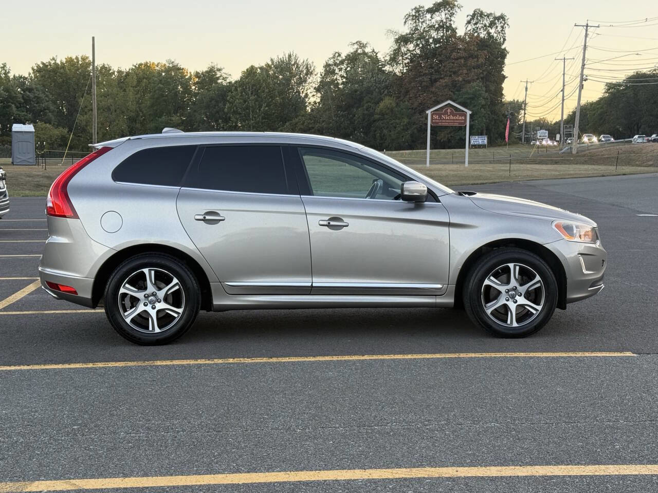 Used 2015 Volvo XC60 T6 image 6