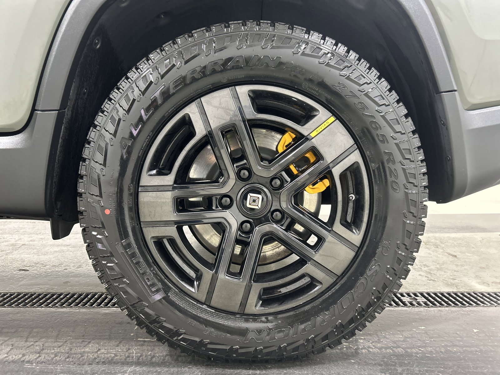 Used 2022 Rivian R1T Launch Edition image 10