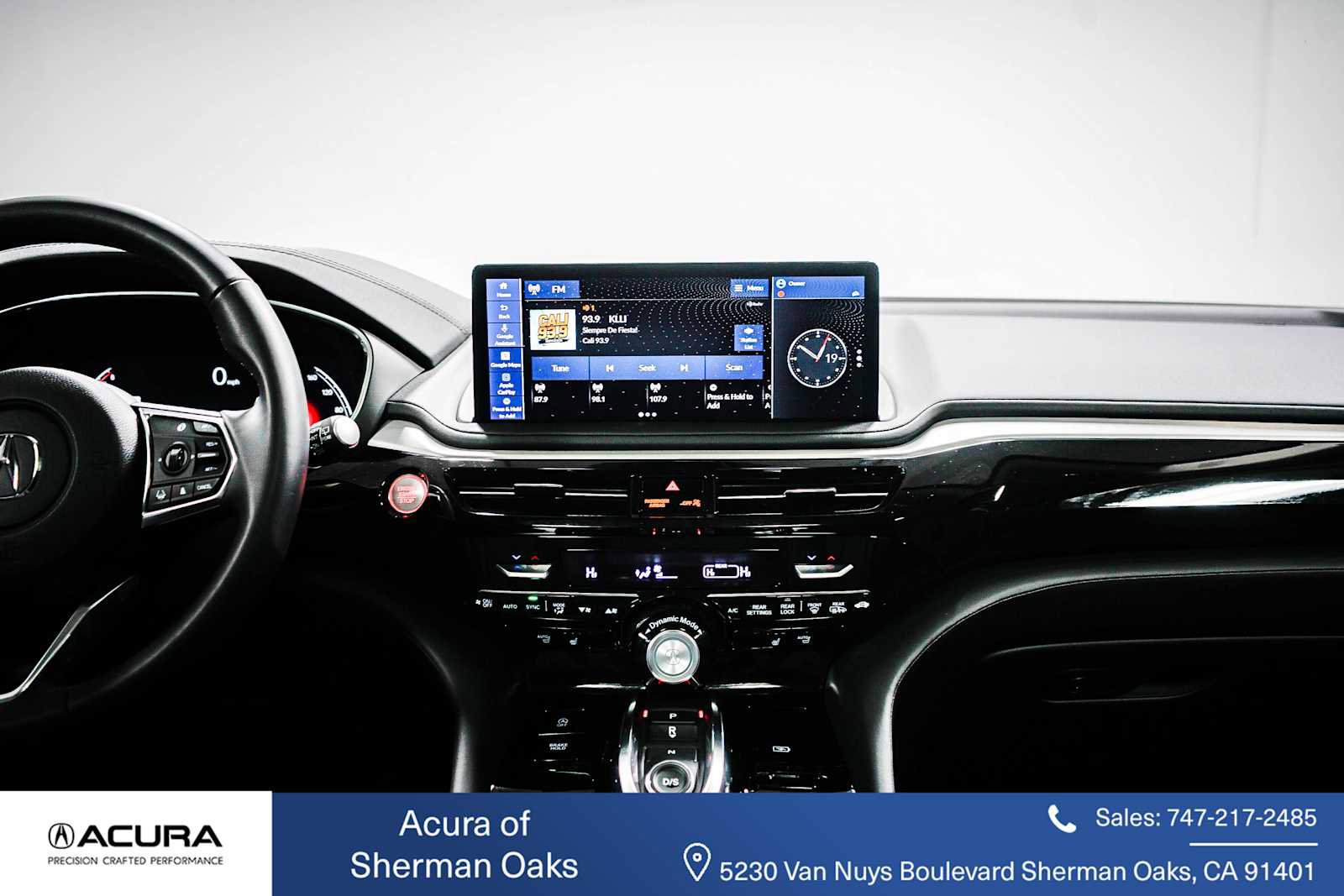 Used 2025 Acura MDX SH-AWD w/ Technology Package image 34