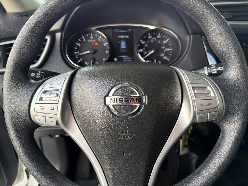 Used 2016 Nissan Rogue S w/ Appearance Package FWD image 22