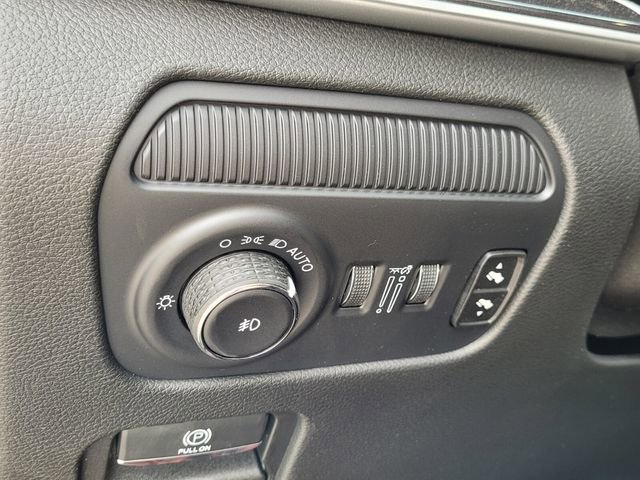 Used 2024 Jeep Wagoneer L 2WD w/ Premium Group I image 21