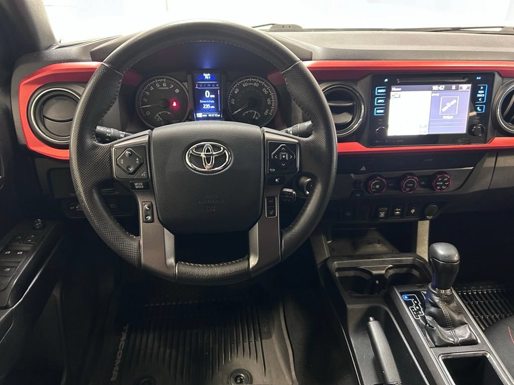 Used 2019 Toyota Tacoma TRD Sport RWD image 3