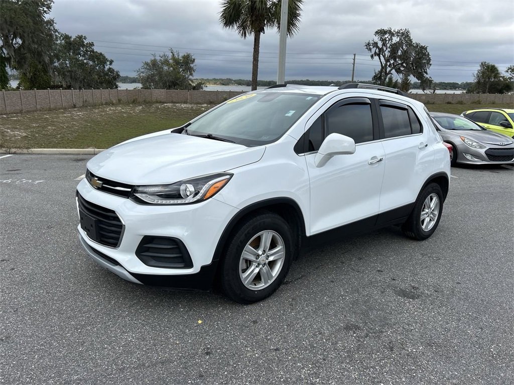 Used 2020 Chevrolet Trax LT w/ LT Convenience Package image 14