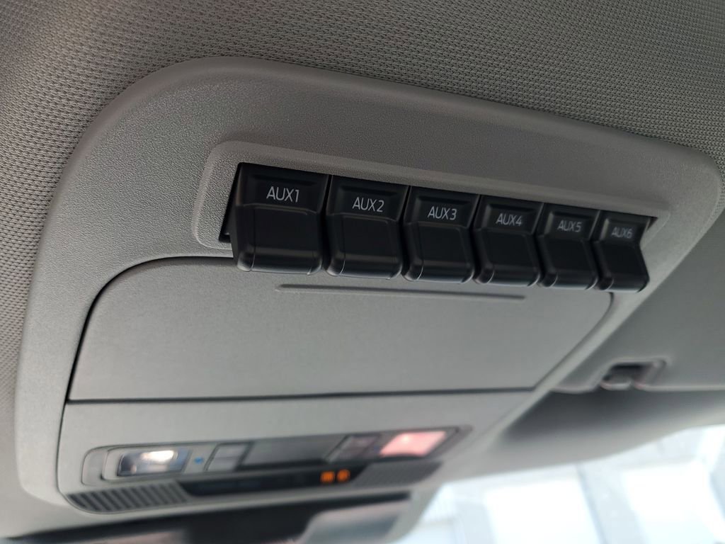 New 2026 Ford F450 4x4 Regular Cab Super Duty image 24