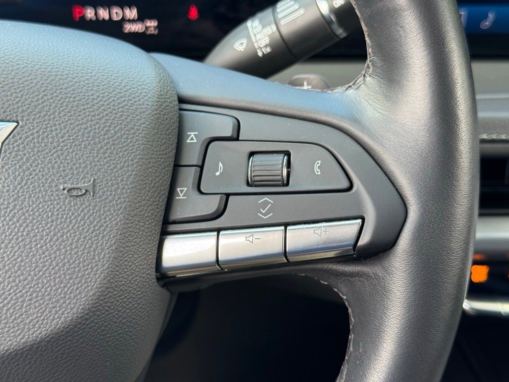 Certified 2024 Cadillac XT4 Premium Luxury image 30