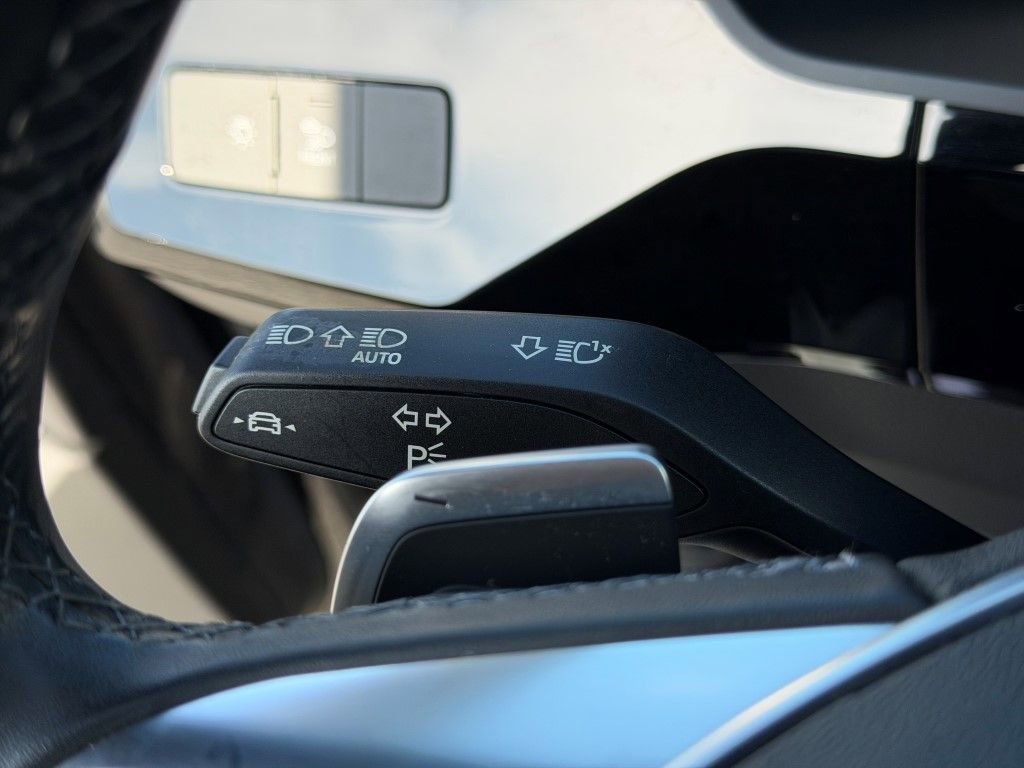 Certified 2022 Audi e-tron Premium w/ Convenience Plus Package image 36