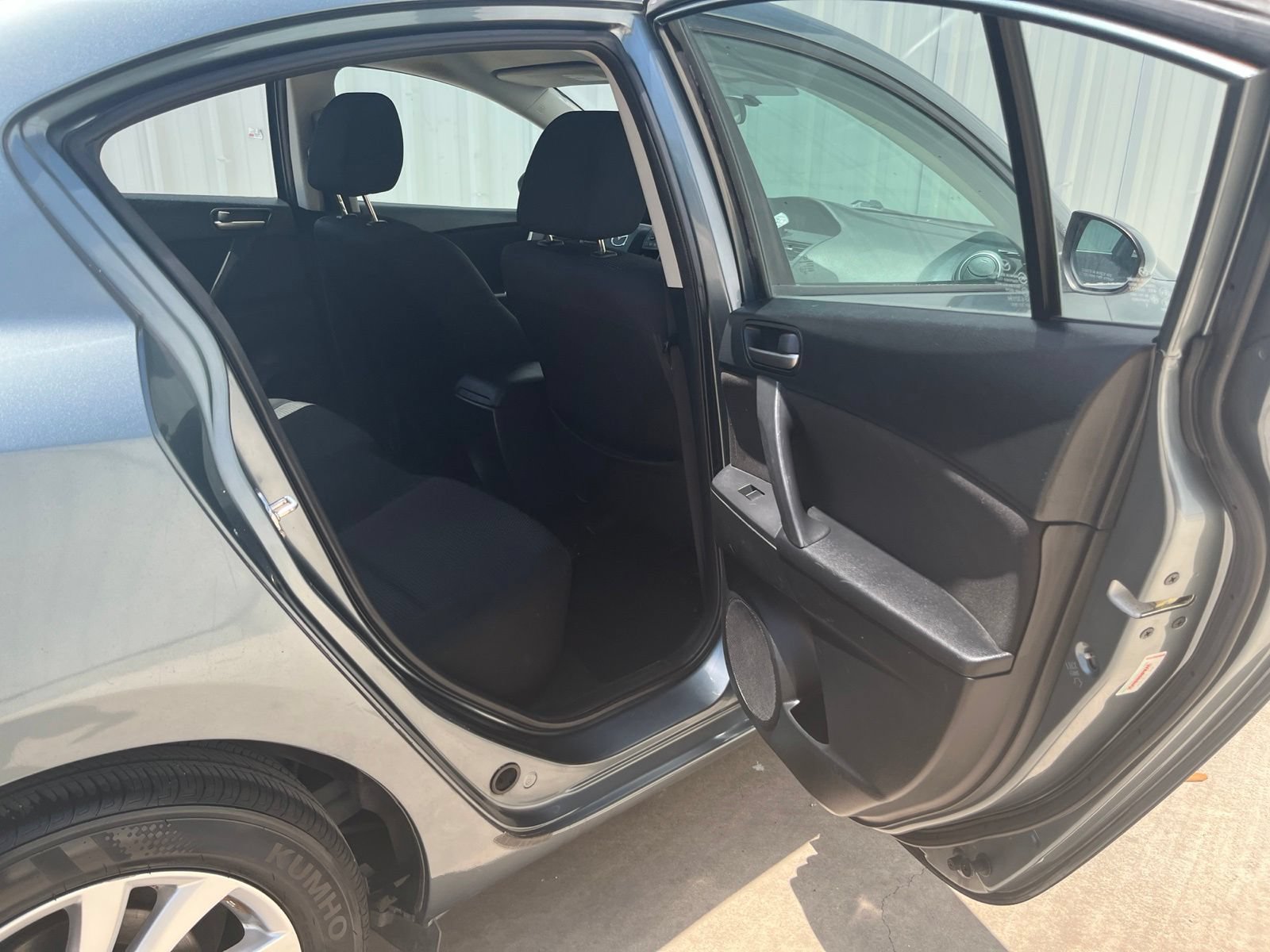 Used 2012 MAZDA MAZDA3 i Touring FWD image 13