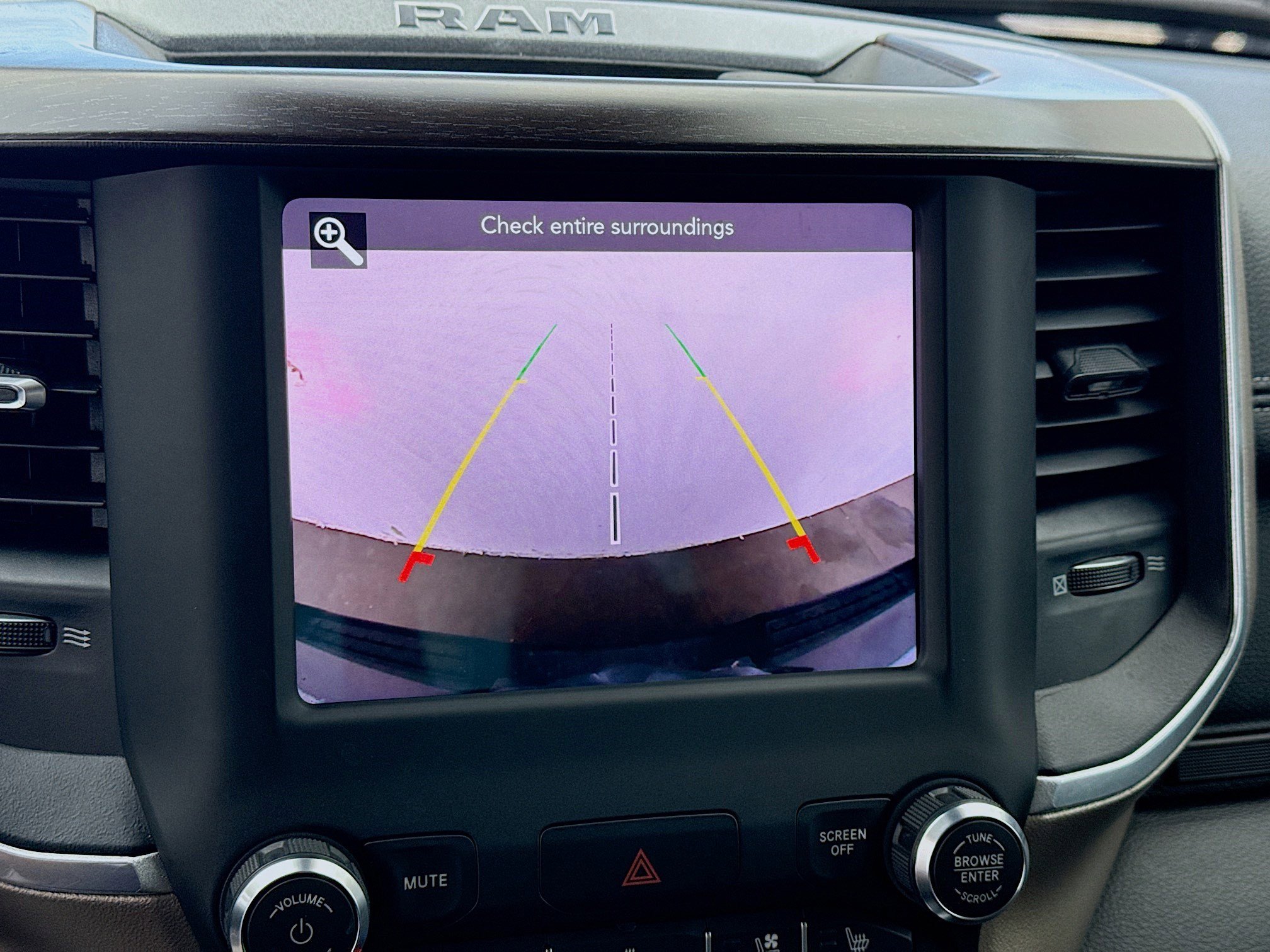 Used 2021 RAM 1500 Laramie w/ Off Road Group image 10