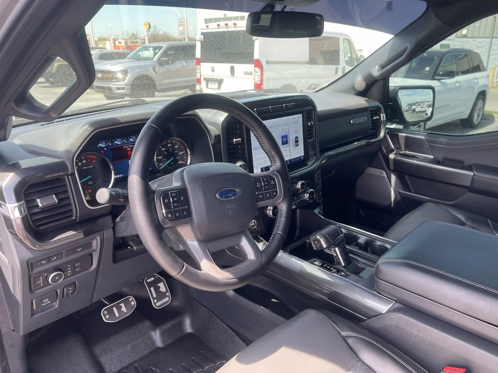 Used 2022 Ford F150 XLT w/ Equipment Group 302A High AWD/4WD image 11