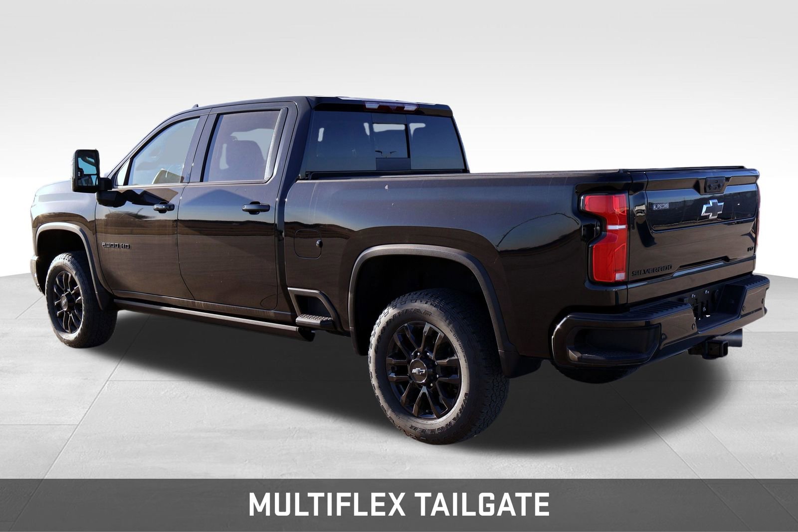 Used 2024 Chevrolet Silverado 2500 LTZ w/ LTZ Plus Package image 15