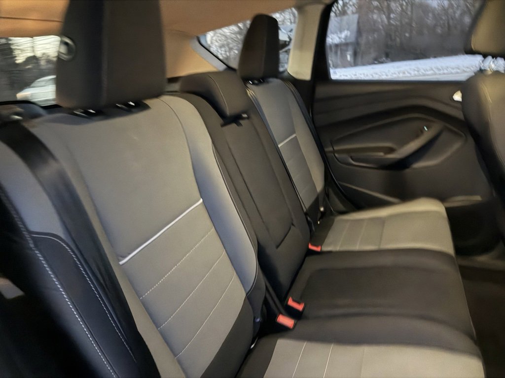 Used 2015 Ford Escape SE image 27