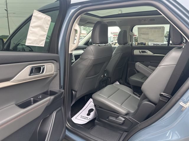 New 2026 Ford Explorer Active AWD/4WD image 4
