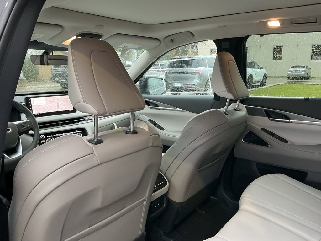 New 2026 INFINITI QX60 Luxe image 28