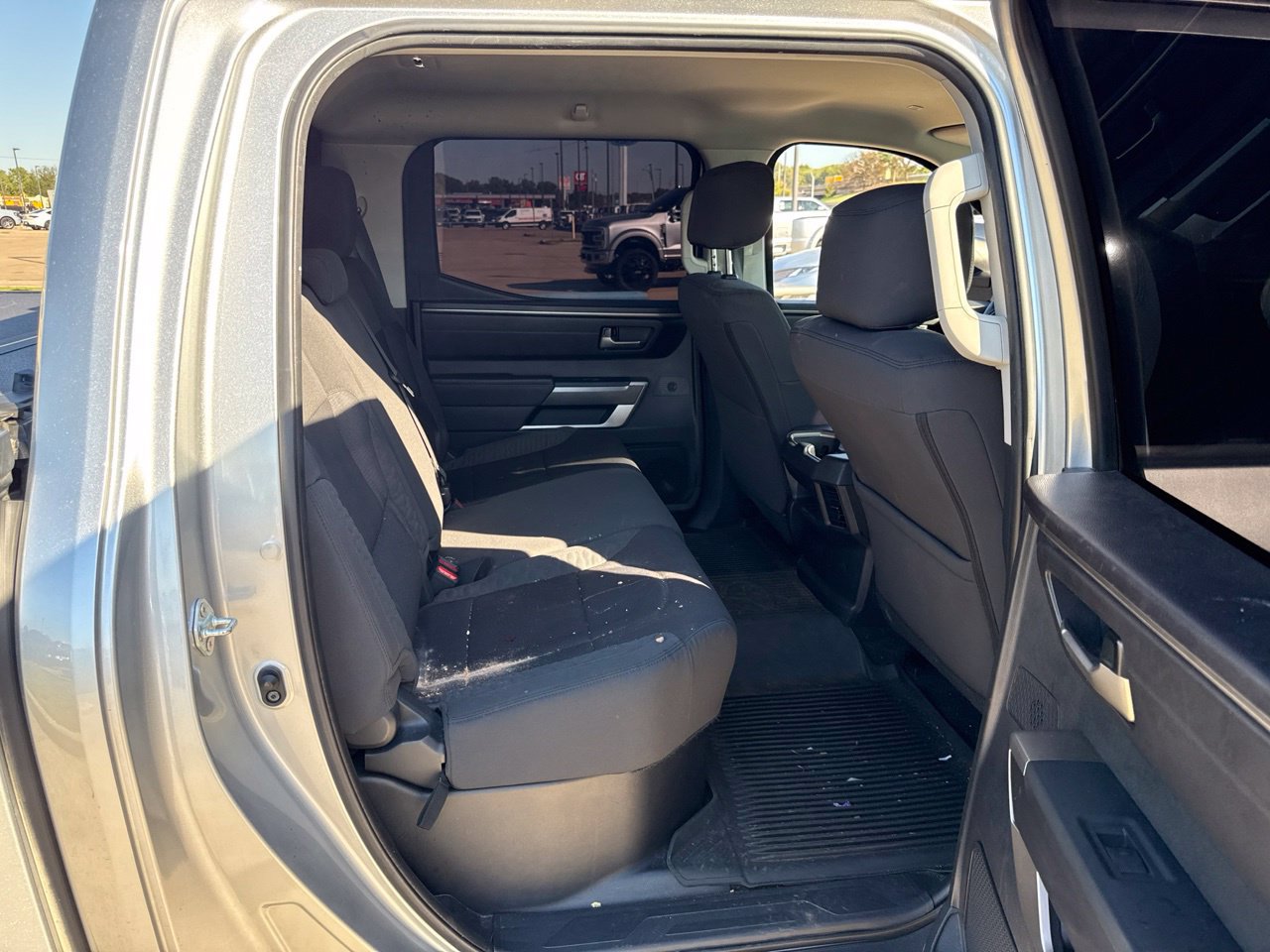 Used 2022 Toyota Tundra SR5 AWD/4WD image 11