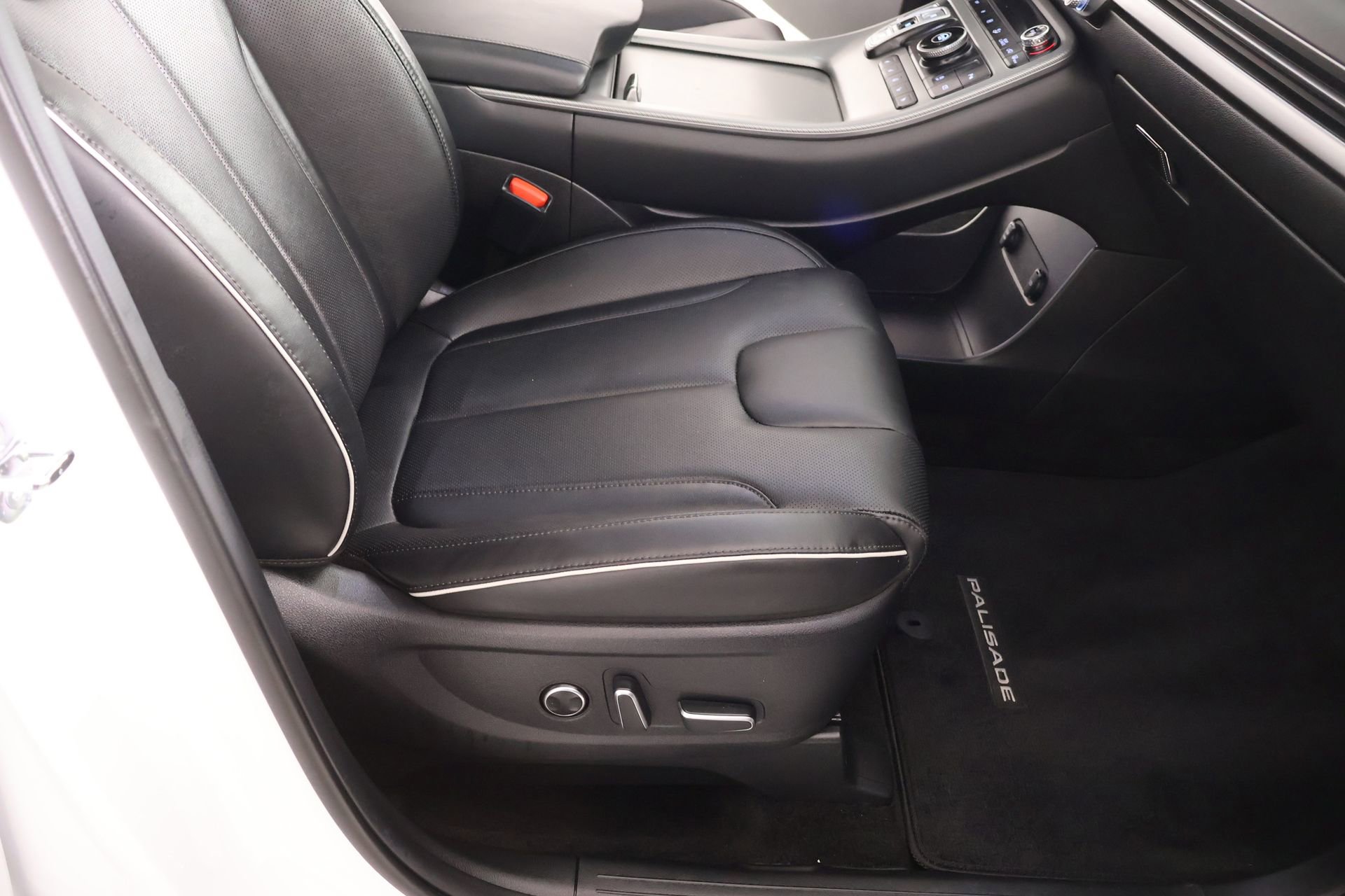 Certified 2025 Hyundai Palisade SEL image 14